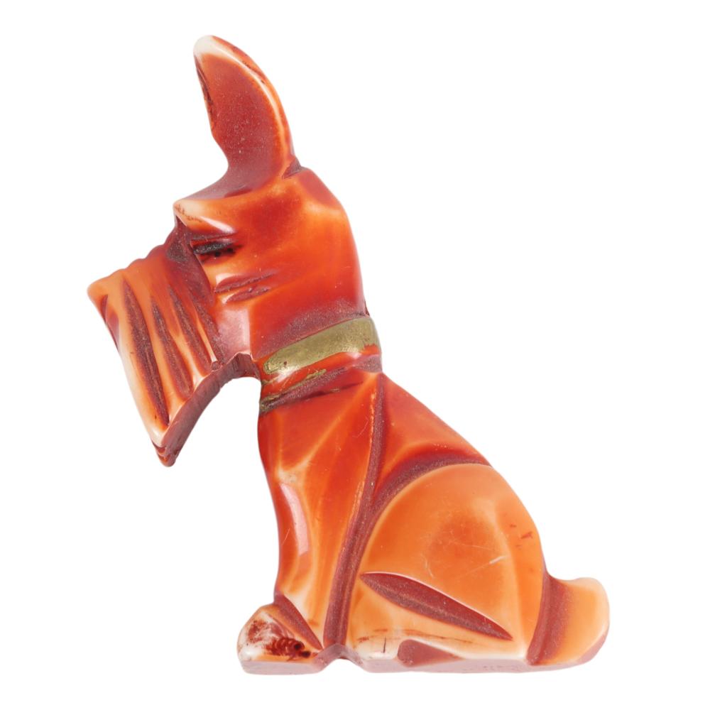 Appraisal: RESIN WASHED BAKELITE CARVED SCOTTIE DOG BROOCH H X WResin