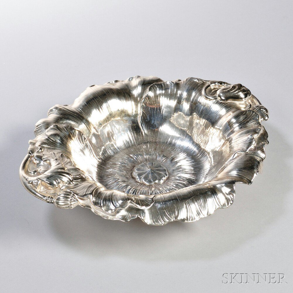 Appraisal: Reed Barton Sterling Silver Dish Taunton floriform with a leaf