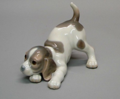 Appraisal: LLADRO - Beagle Puppy - G Retired Good condition