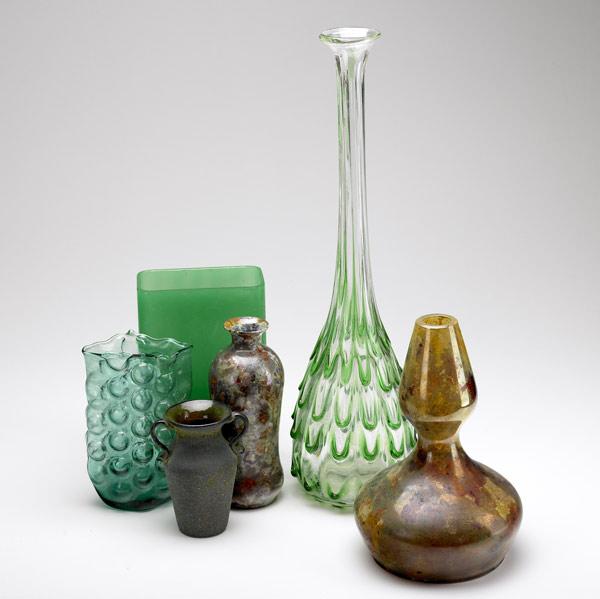 Appraisal: TIFFIN BLENKO Etc Six assorted glass pieces Tiffin tall vase