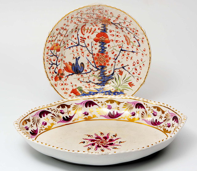 Appraisal: A BLOOR DERBY OVAL DISH painted with Arabesque's in maroon