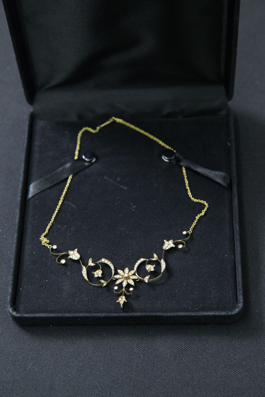 Appraisal: NECKLACE Wonderful Victorian Aesthetic necklace with seed pearls Marked on