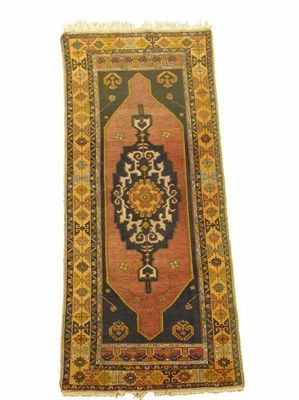 Appraisal: A Turkish rug central Anatolia c x in x cm