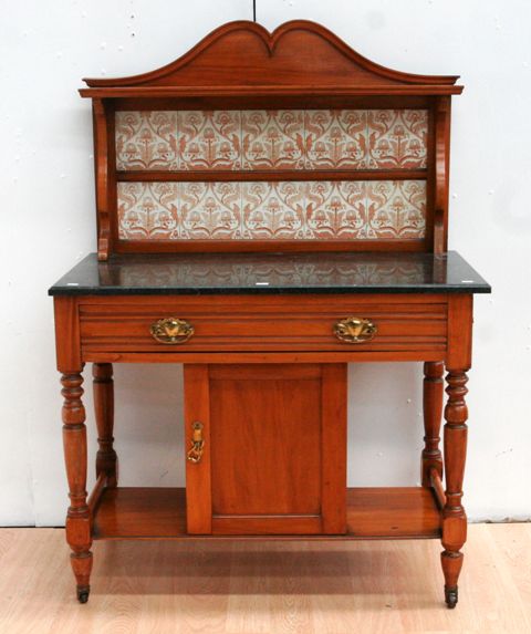 Appraisal: An Edwardian huon pine washstand cms wide cms deep cms