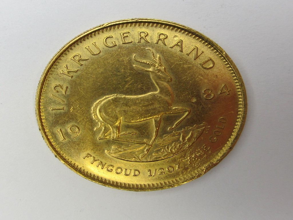 Appraisal: A South African fine gold half kruggerand dated