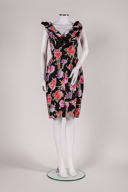 Appraisal: A Belleville Sassoon floral cocktail dress black with a red