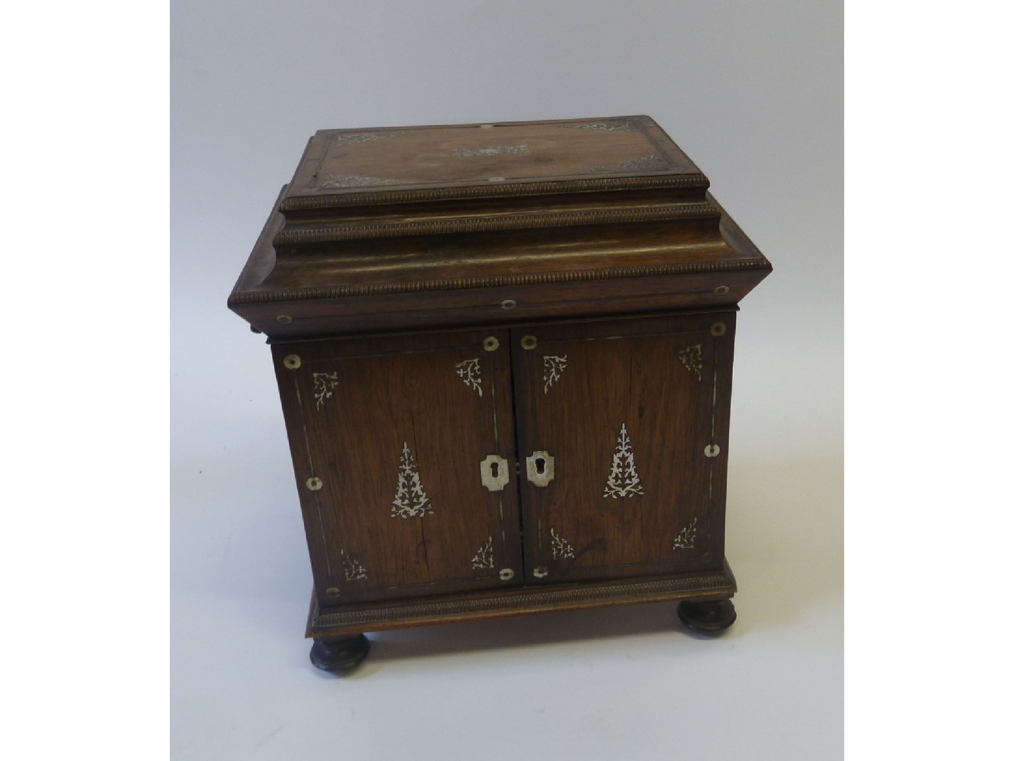 Appraisal: A LATE VICTORIAN ROSEWOOD AND MOTHER OF PEARL INLAID JEWELLERY