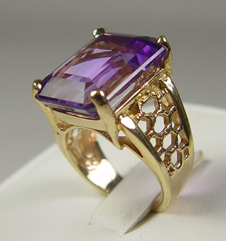 Appraisal: Ladies Amethyst Ring k yellow gold grams total weight x