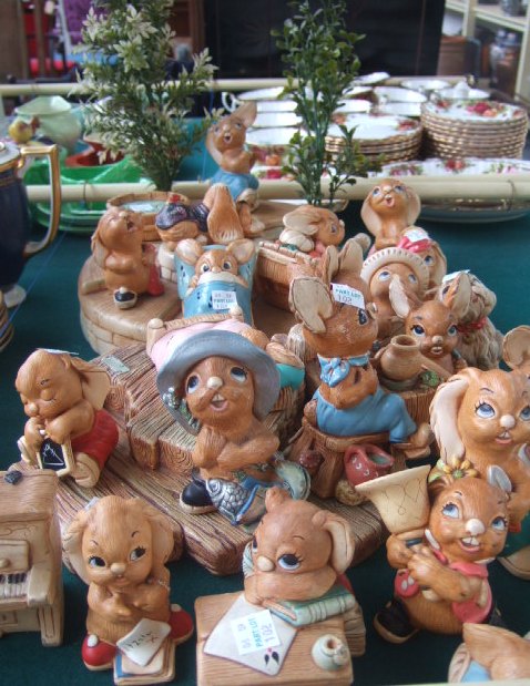 Appraisal: A quantity of Pendelfin figures and two display stands including