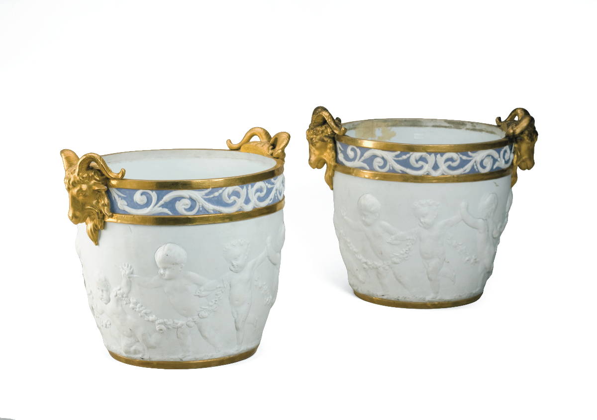 Appraisal: PAIR OF FRENCH PORCELAIN JARDINIERES ATTRIBUTED TO THE SAMSON FACTORY