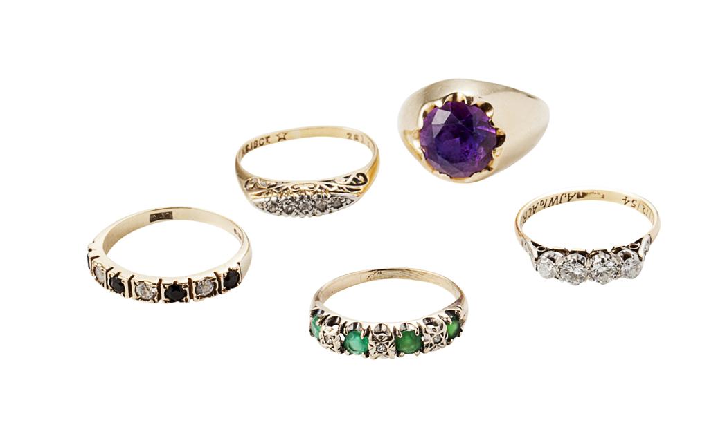 Appraisal: A collection of gem set rings to include a four