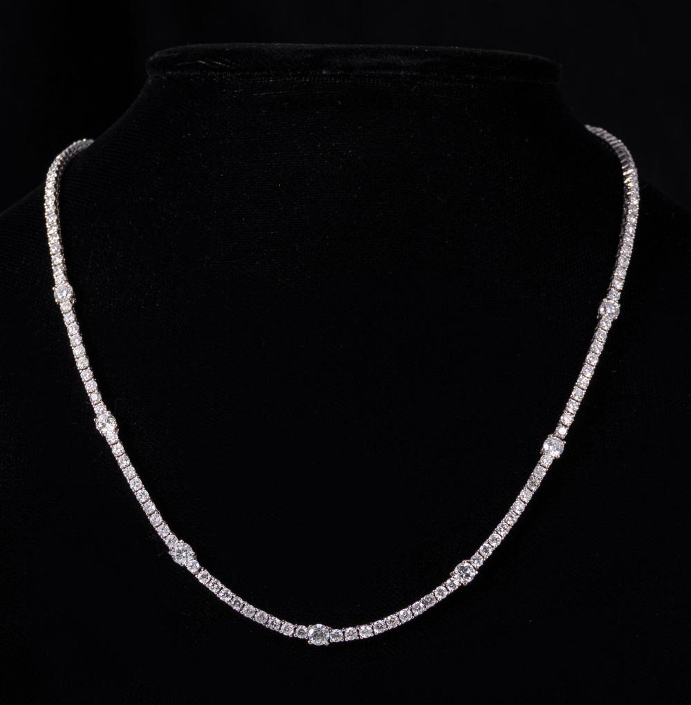 Appraisal: kt White Gold and Diamond Necklace set with round brilliant