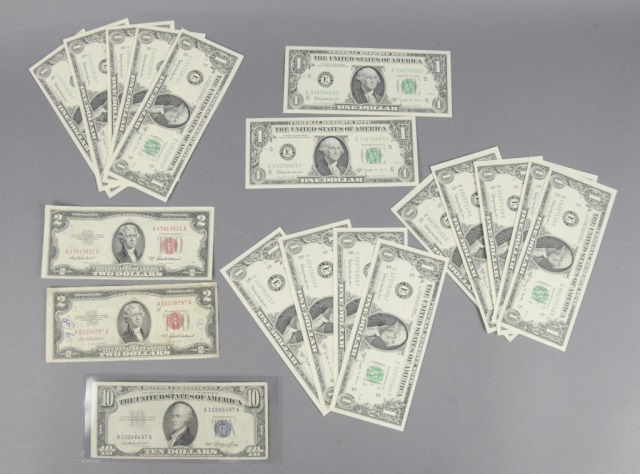 Appraisal: Currency Lots Joe Barr Notes series -B all uncirculated in