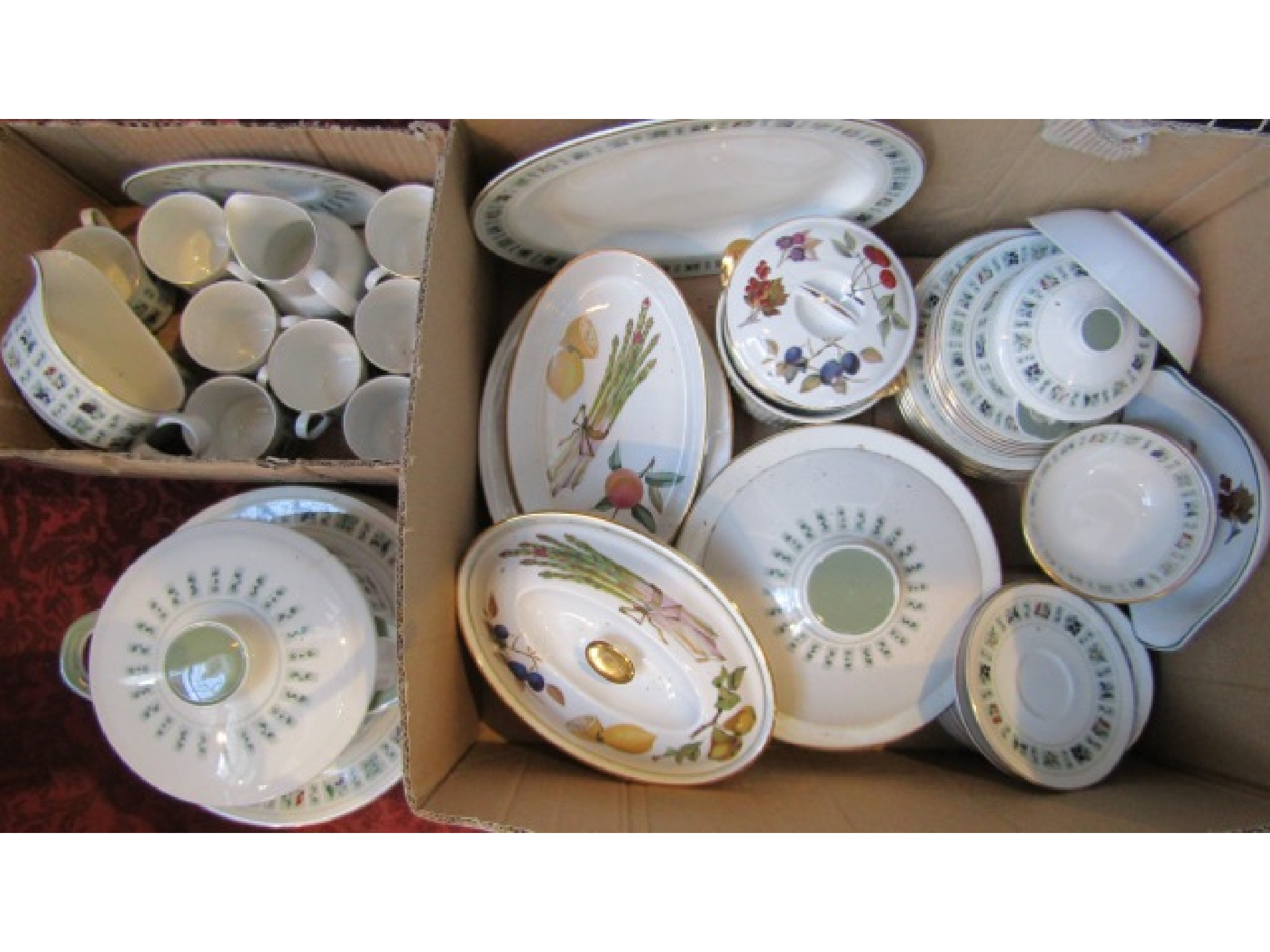 Appraisal: A quantity of Royal Doulton tapestry pattern dinner and tea