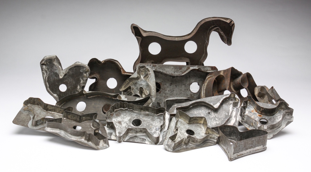 Appraisal: AMERICAN TIN COOKIE CUTTERS Nineteenth century Including animals shapes and