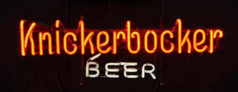 Appraisal: Knickerbocker Beer Neon Sign Description s Jacob Ruppert Brewing Company