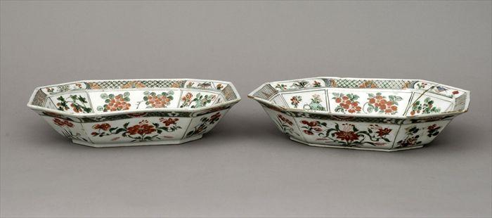 Appraisal: Pair of Chinese Famille Verte Porcelain Octagonal Bowls x in