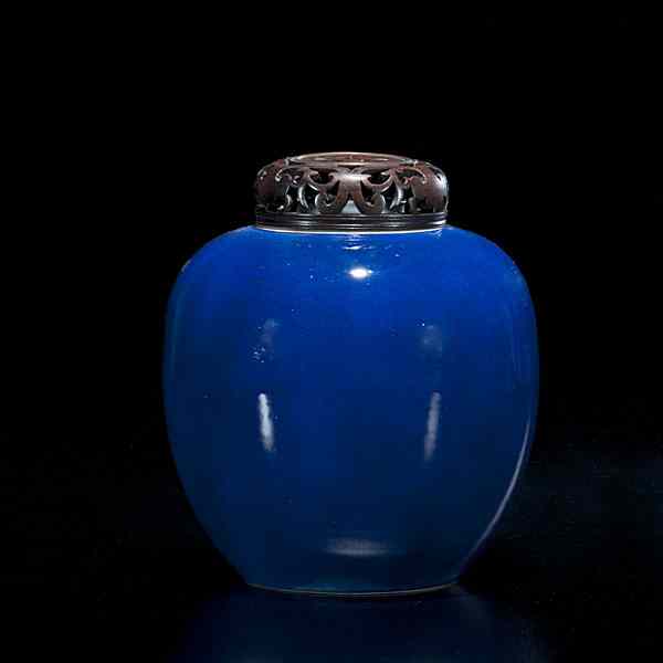 Appraisal: Blue Lidded Ginger Jar Chinese h century A monochrome mazarine