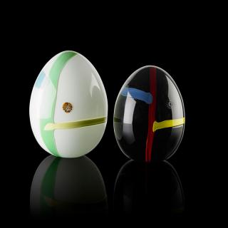 Appraisal: LINO TAGLIAPIETRA EFFETRE Two glass eggs LINO TAGLIAPIETRA b OGGETTITwo