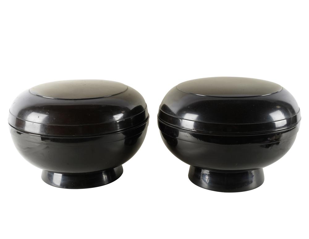 Appraisal: PAIR OF JAPANESE LACQUERED COVERED BOWLSeach with solid dark brown