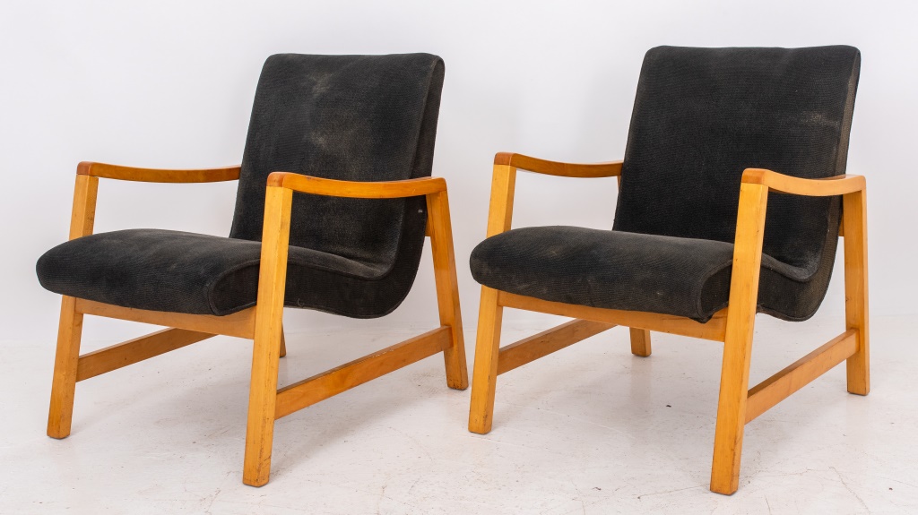 Appraisal: JENS RISOM ARM CHAIRS FOR KNOLL INTL PAIR Jens Risom