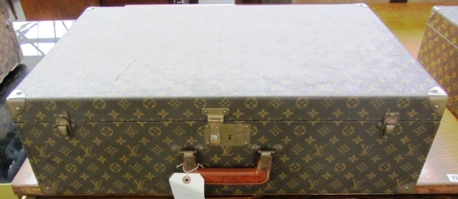 Appraisal: A Louis Vuitton 'Alzer' suitcase th century in monogram canvas