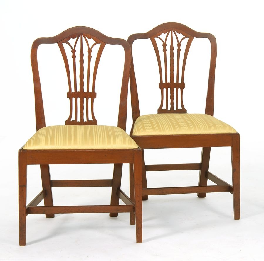 Appraisal: PAIR OF ANTIQUE AMERICAN HEPPLEWHITE SIDE CHAIRS Coastal Massachusetts Circa