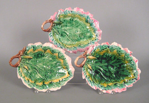 Appraisal: Three Etruscan majolica oak leaf bread trays late th c