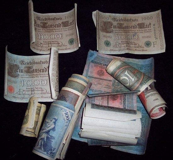 Appraisal: A large collection of early th Century German bank notes