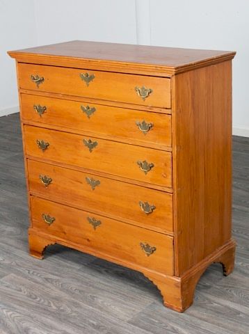 Appraisal: New England Pine Chest of Drawers Early th Century New