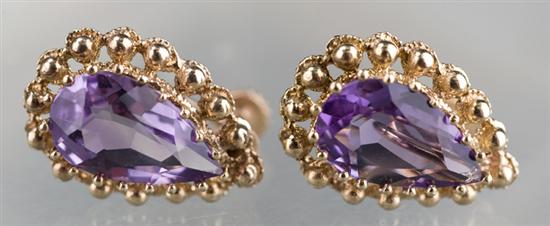 Appraisal: KT yellow gold screwback earrings with amethyst Pear shaped amethyst