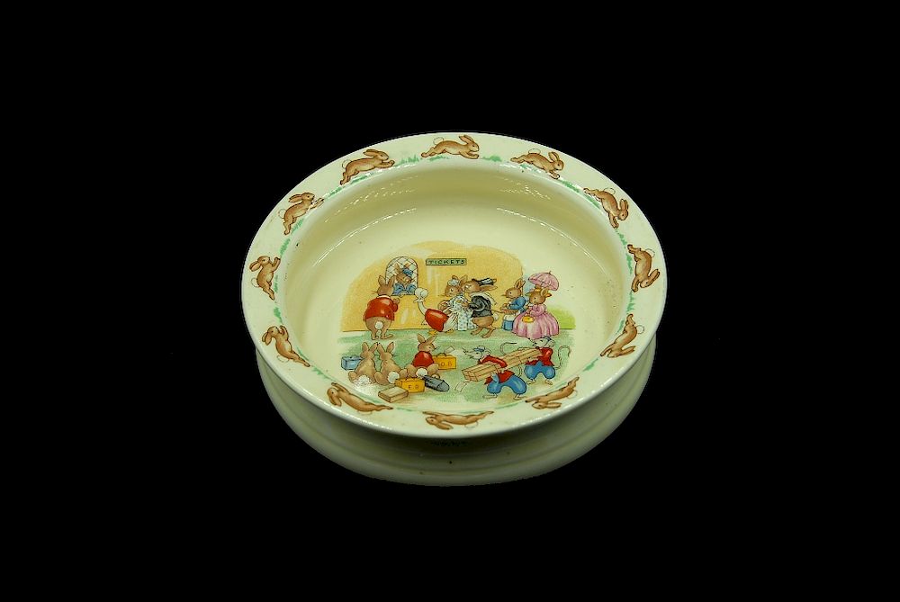 Appraisal: Royal Doulton Bunnykins Bowl Royal Doulton Bunnykins Packaging Insurance Handling