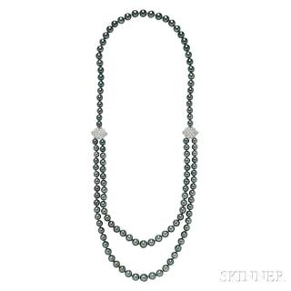 Appraisal: kt Gold Diamond and Tahitian Pearl Necklace composed of pearls