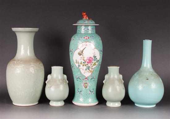 Appraisal: Five assorted oriental porcelain articles Estimate - Back Inquiry Email