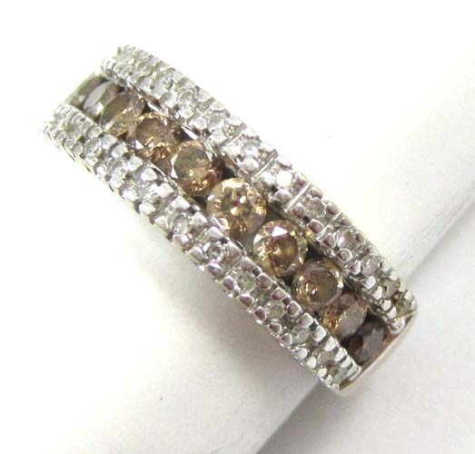 Appraisal: CHAMPAGNE DIAMOND AND WHITE GOLD RING The k white gold