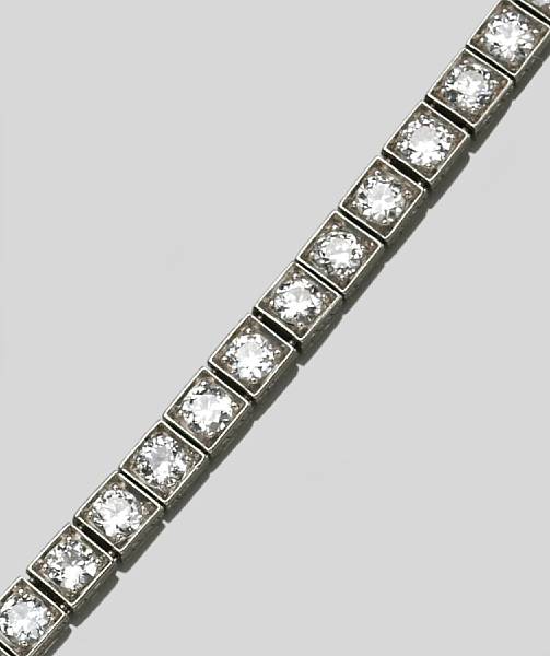 Appraisal: A diamond and platinum straightline bracelet estimated total diamond weight