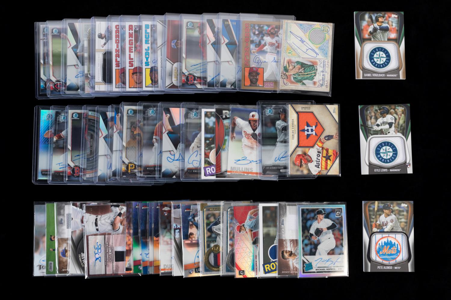 Appraisal: AUTOGRAPHED BASEBALL CARDS INCLD ROOKIE CARDS Grouping of modern baseball