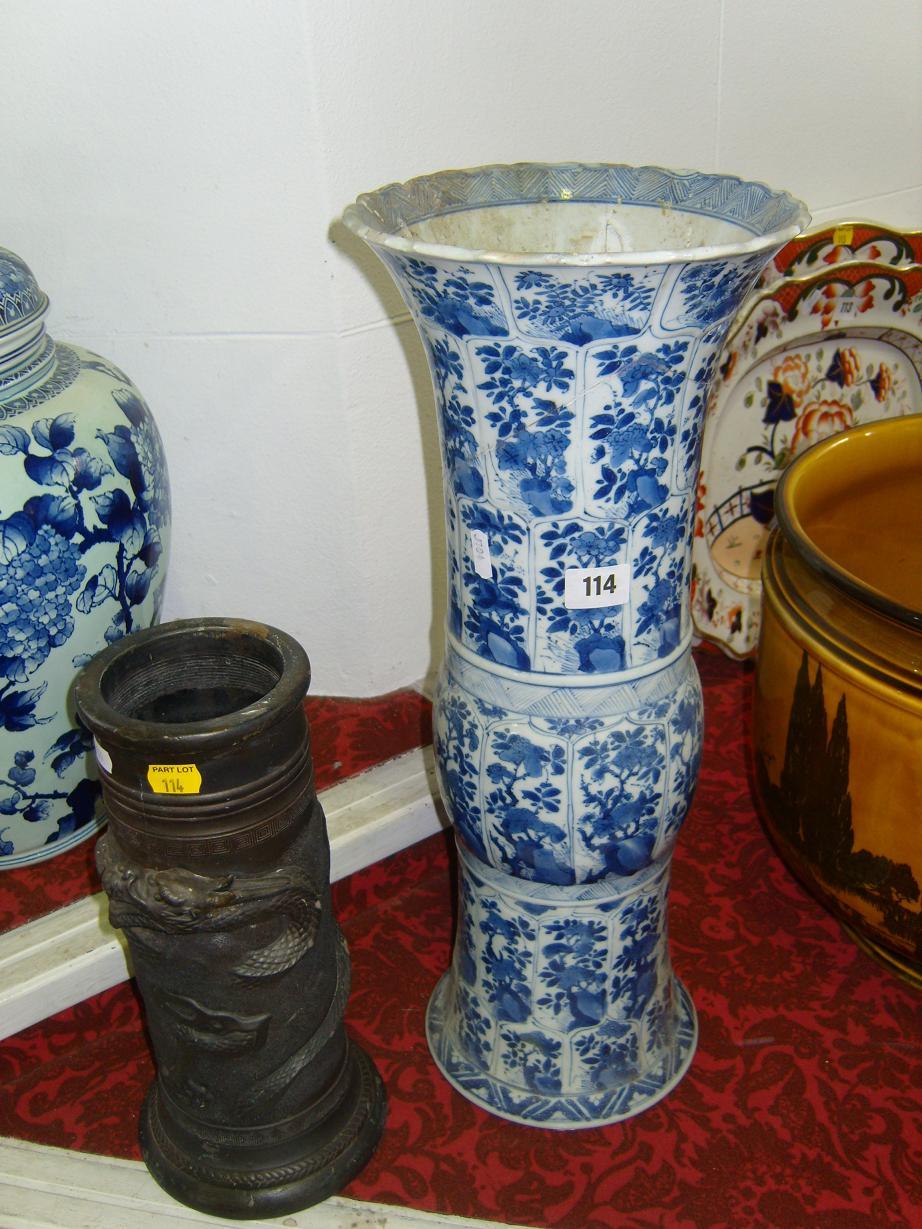 Appraisal: A th century oriental blue and white vase of cylindrical