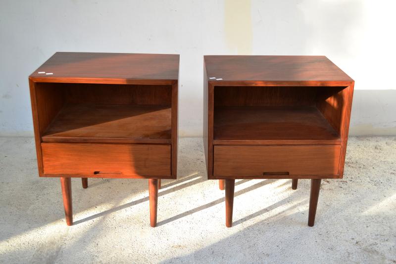 Appraisal: A PAIR OF 'S TEAK SINGLE DRAWER BEDSIDES A PAIR