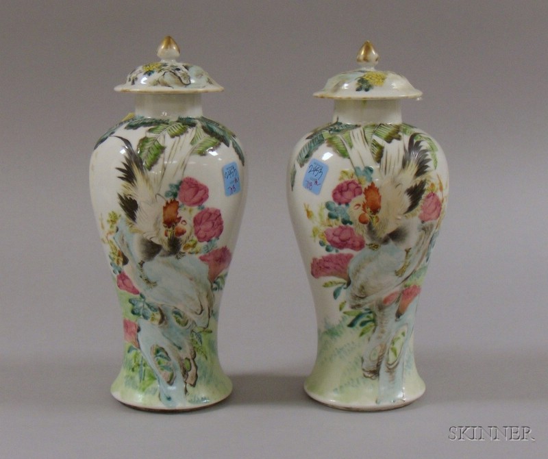 Appraisal: Pair of Chinese Export Porcelain Polychrome Rooster Decorated Vases with