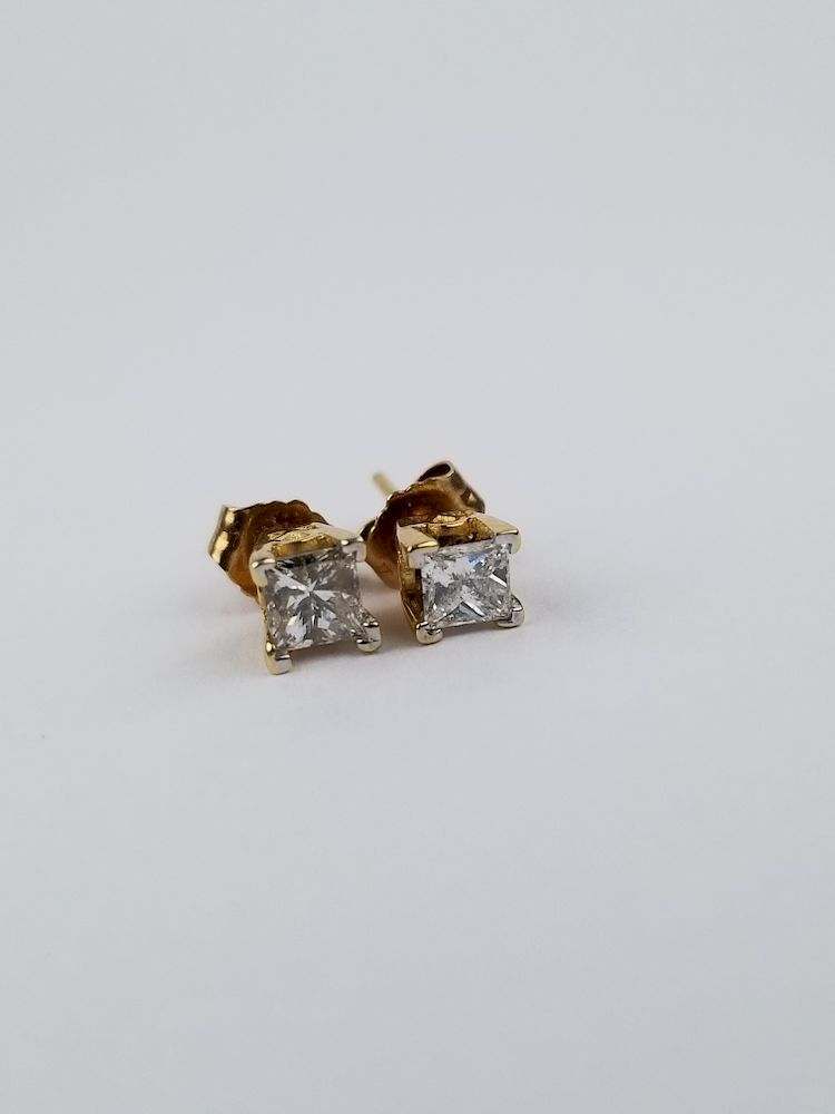 Appraisal: Pair of Diamond Stud Earrings Total Weight g Approx Diamond