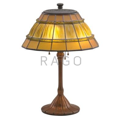 Appraisal: TIFFANY STUDIOS Linenfold table lamp New York ca Leaded glass