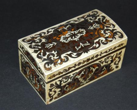 Appraisal: A th century Continental ivory and tortoiseshell inlaid box decorated