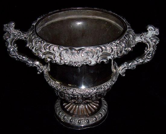 Appraisal: A th century wine cooler plated on copper of urn