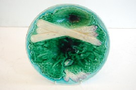 Appraisal: MAJOLICA STYLE ASPARAGUS PLATE