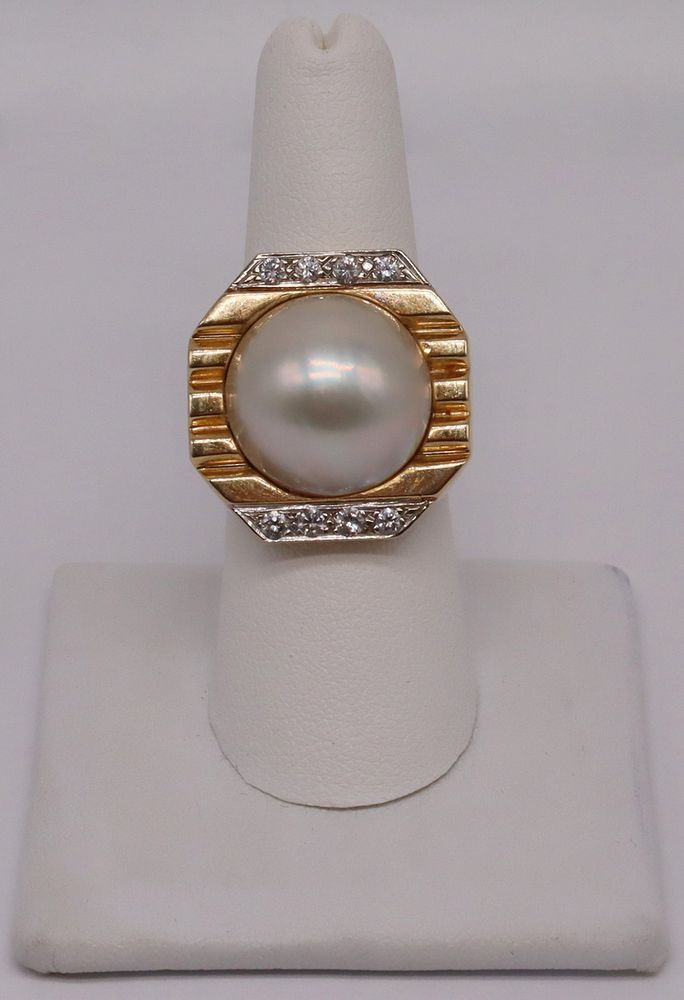 Appraisal: JEWELRY kt Gold Mabe Pearl and Diamond Ring kt yellow