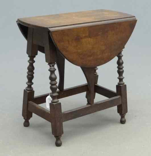 Appraisal: th c butterfly table