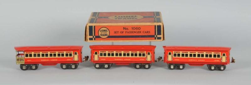 Appraisal: Lionel No O-Gauge Gift Pack Description Pre-war Includes three lithographed