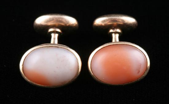 Appraisal: PAIR K YELLOW GOLD AND HARDSTONE CUFFLINKS Each cufflink bezel