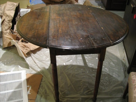 Appraisal: FEDERAL STYLE STAINED PINE DROP-LEAF TABLE h w d in